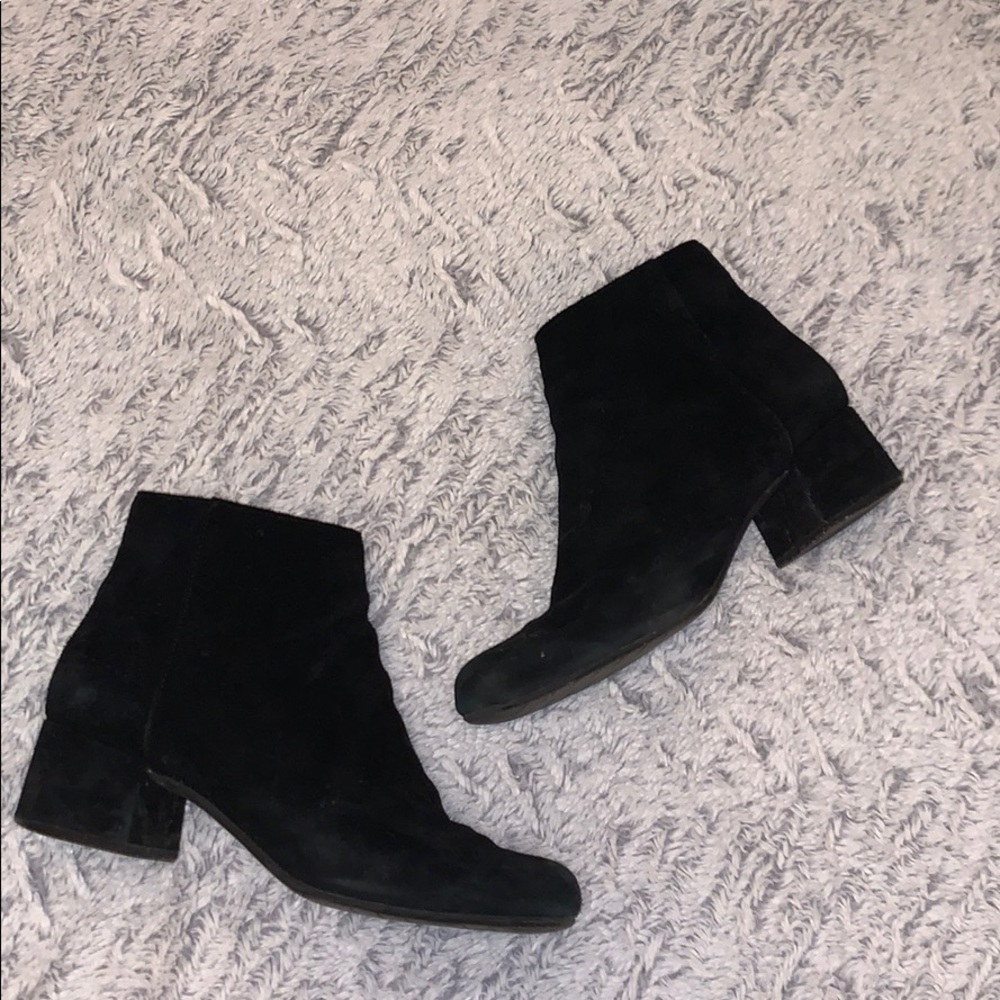 Kenneth Cole Black Suede Booties
